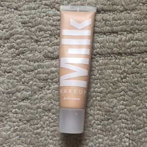 Milk Makeup Blur Liquid Matte Foundation